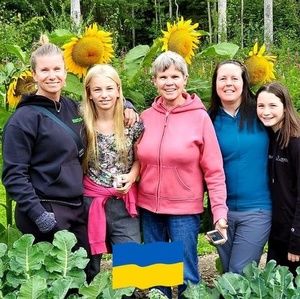 Meet your Posher, Simone